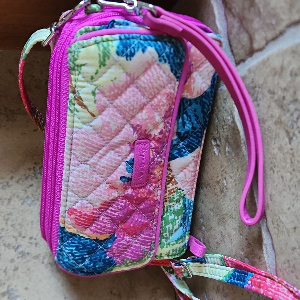 Vera Bradley pink crossbody bag - Picture 2 of 10